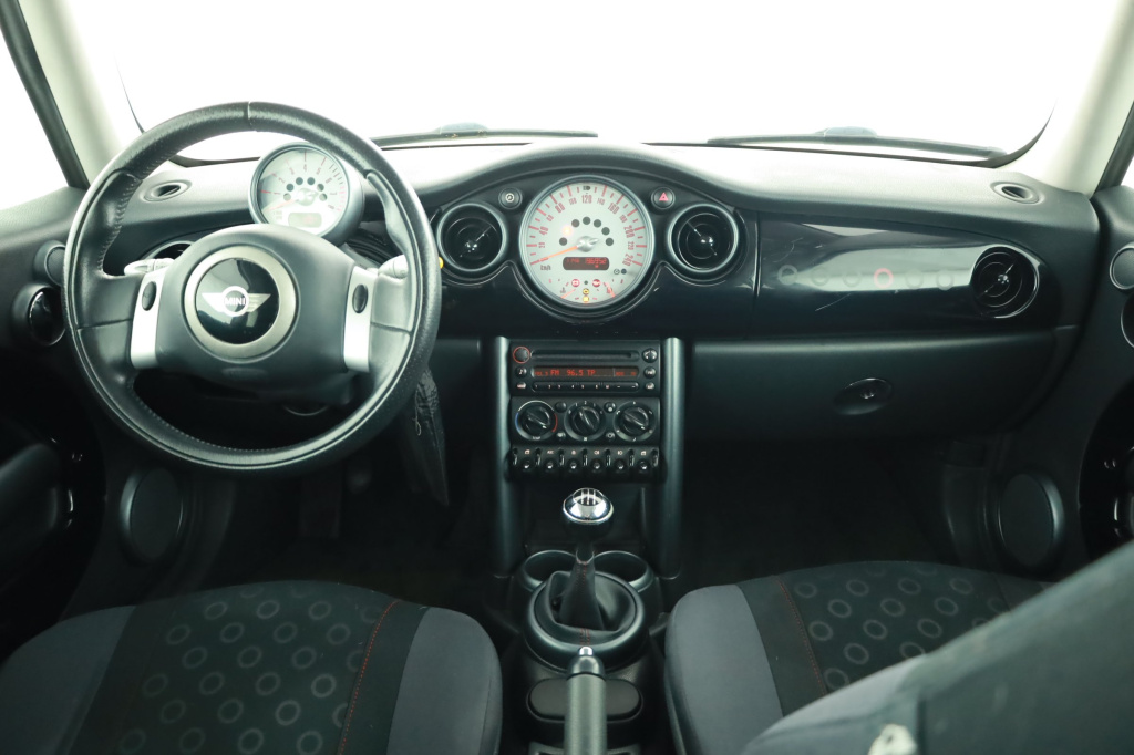 MINI 3-door