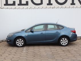 Opel Astra - 2014