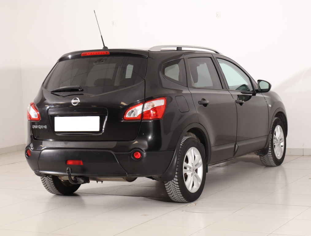 Nissan Qashqai+2