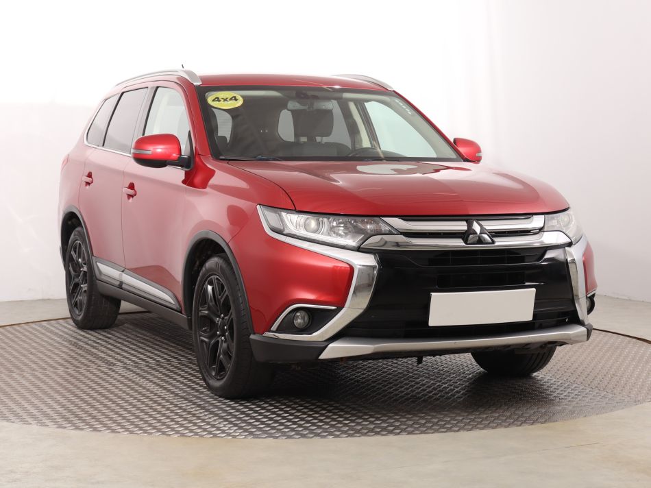 Mitsubishi Outlander - 2016