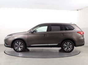 Mitsubishi Outlander - 2019