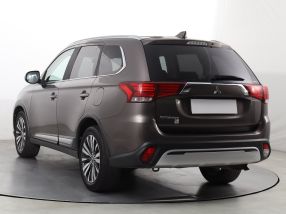 Mitsubishi Outlander - 2019