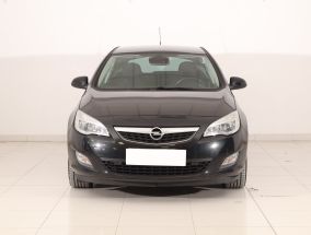 Opel Astra - 2011