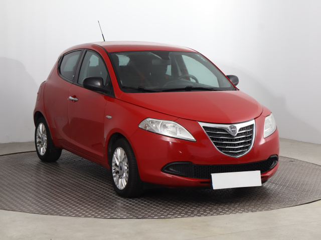 Lancia Ypsilon 2013