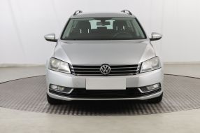 Volkswagen Passat - 2011