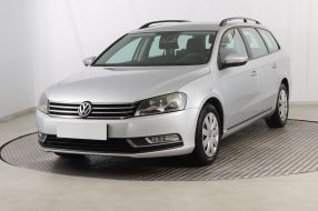 Volkswagen Passat - 2011