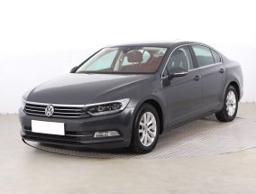 Volkswagen Passat - 2015