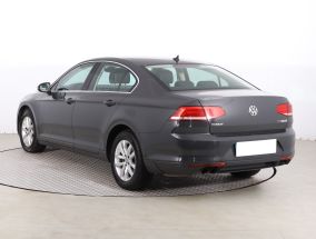 Volkswagen Passat - 2015