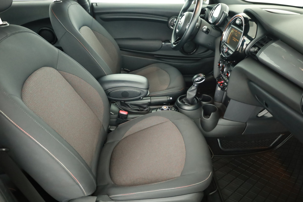 MINI 3-door