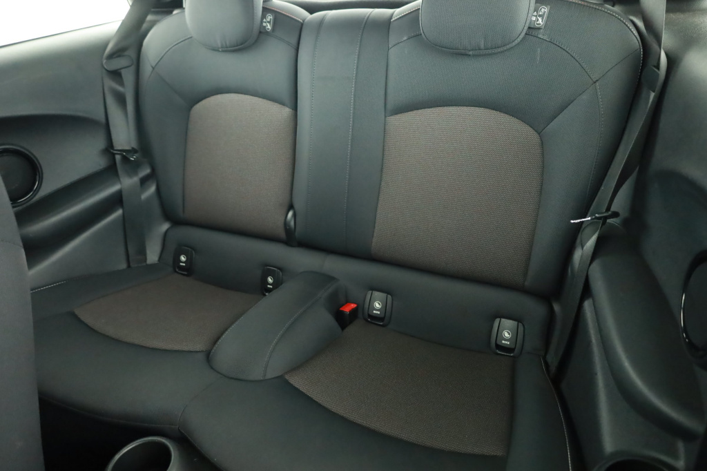 MINI 3-door