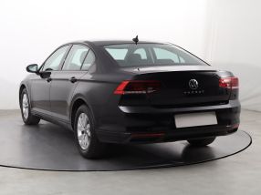 Volkswagen Passat - 2021