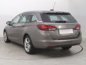 Opel Astra - 2016