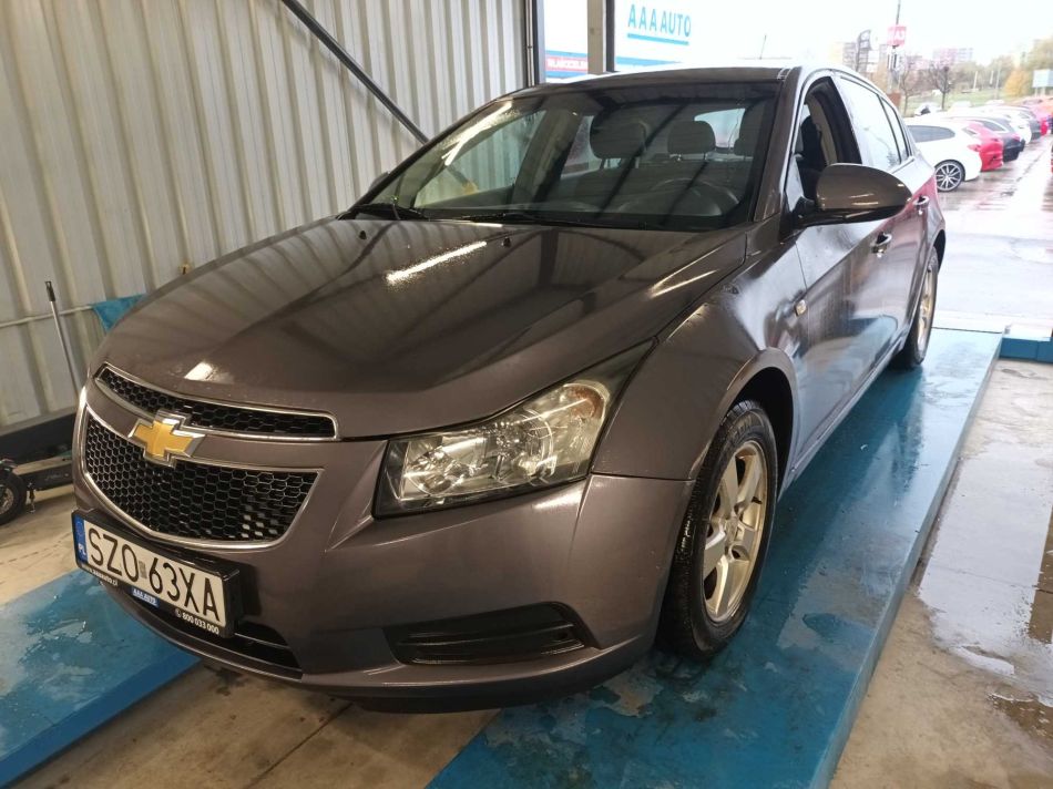 Chevrolet Cruze - 2011