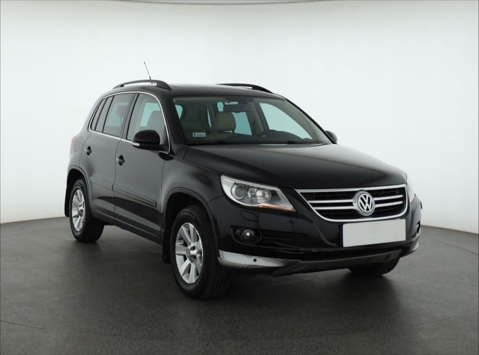 Volkswagen Tiguan - 2010