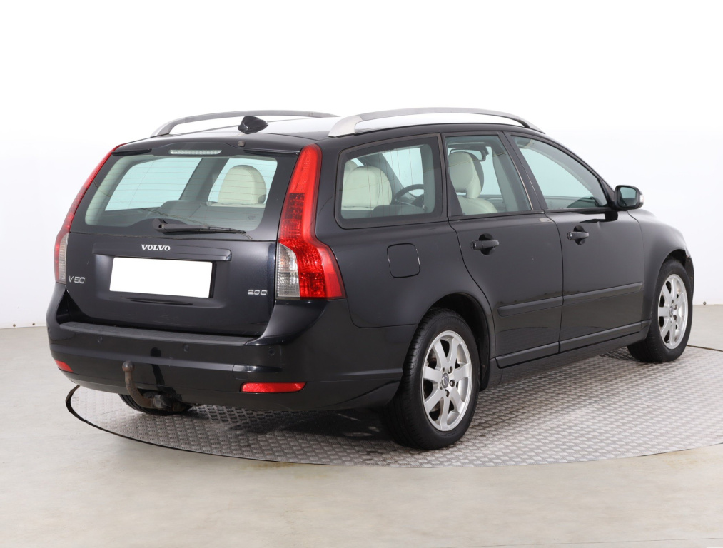 Volvo V50