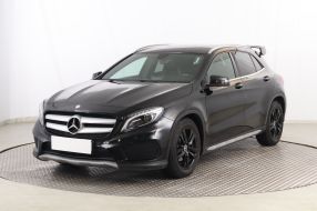 Mercedes-Benz GLA - 2015