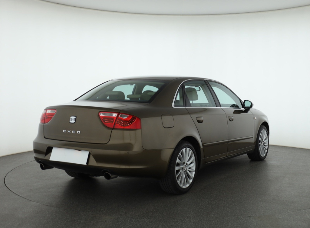 Seat Exeo