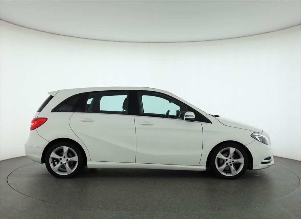 Mercedes-Benz B