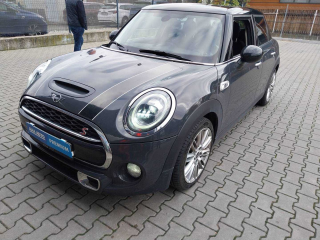 MINI 5-door 2018