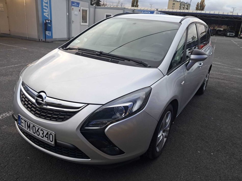 Opel Zafira - 2016