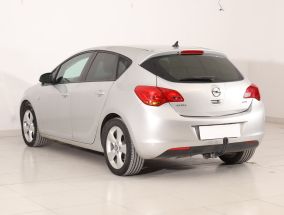 Opel Astra - 2012