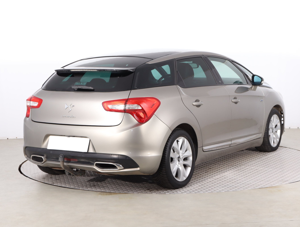 Citroen DS5