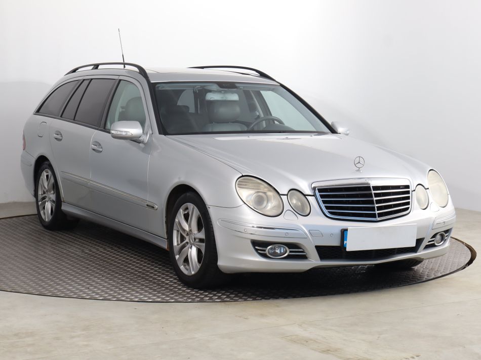 Mercedes-Benz E - 2007