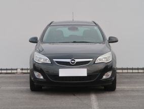 Opel Astra - 2012