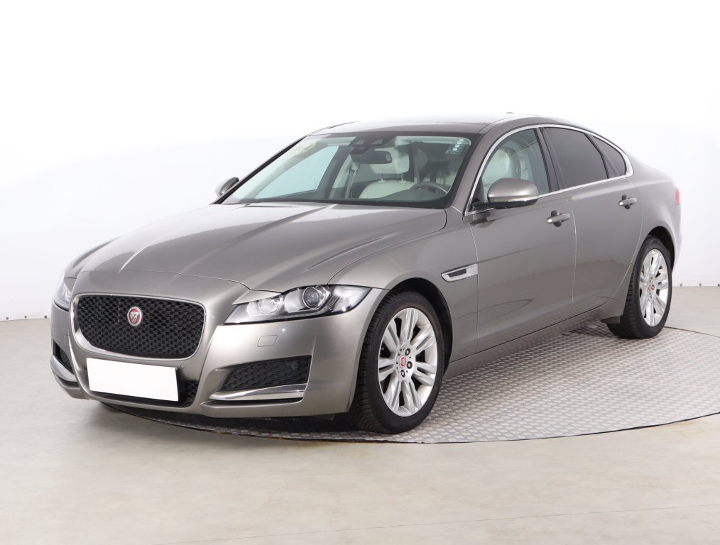 Jaguar XF