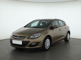 Opel Astra - 2013