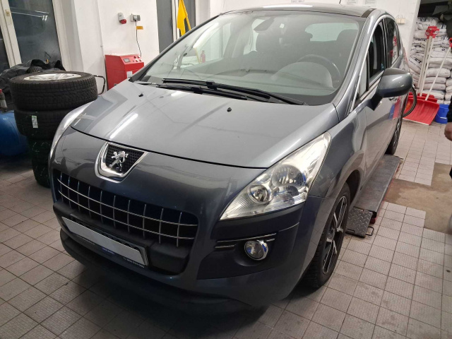 Peugeot 3008 2012
