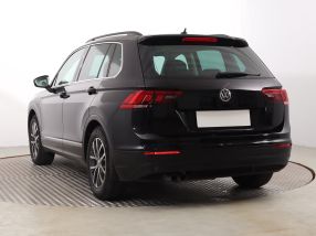 Volkswagen Tiguan - 2017