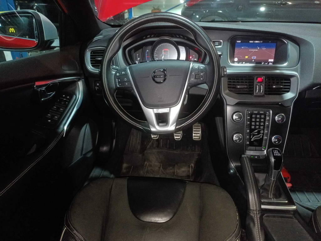 Volvo V40
