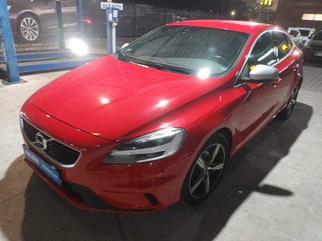 Volvo V40 2018