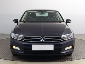 Volkswagen Passat - 2016