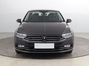 Volkswagen Passat - 2021