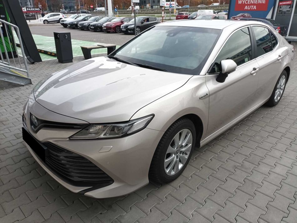 Toyota Camry - 2020