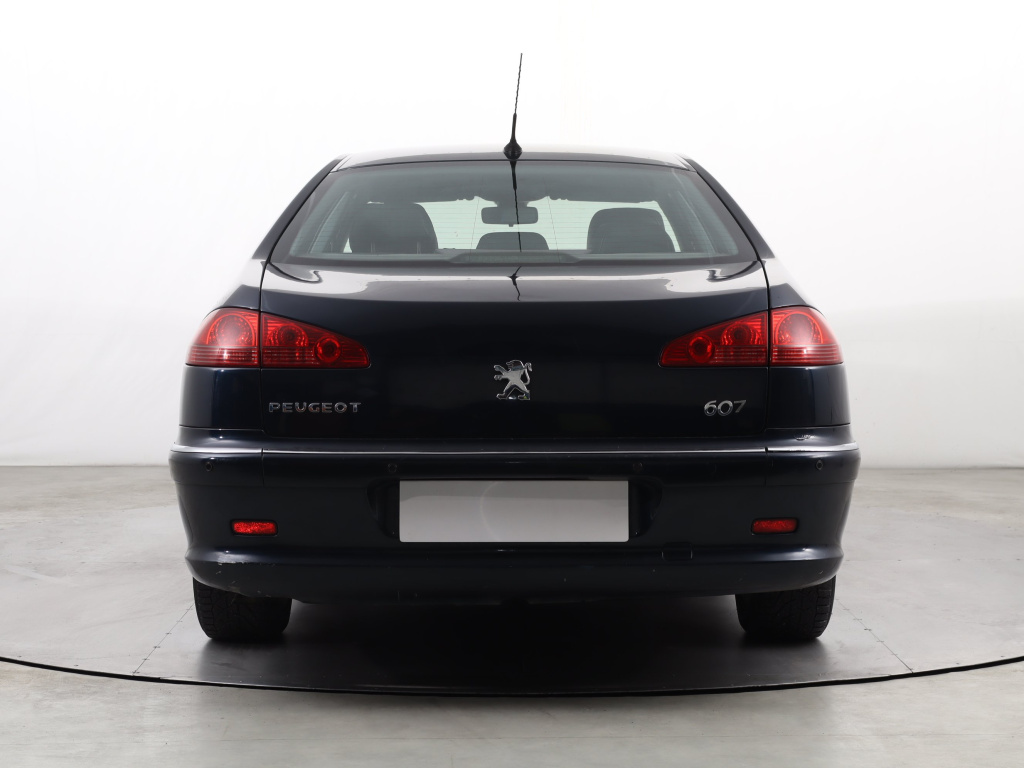 Peugeot 607