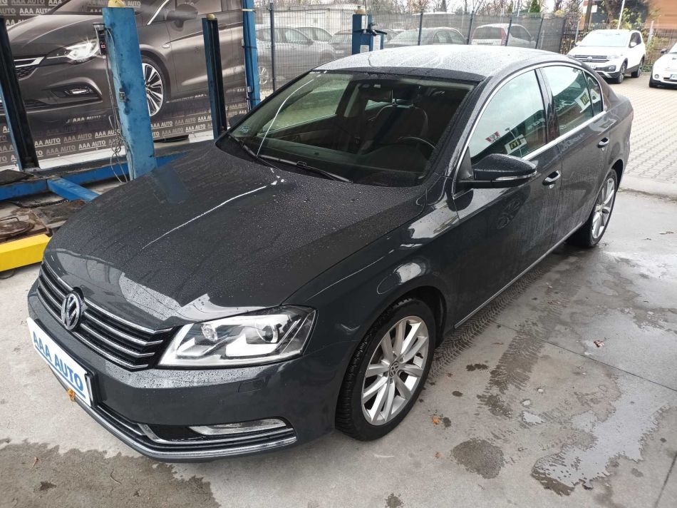 Volkswagen Passat - 2013