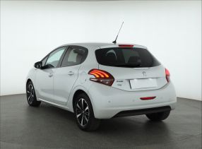 Peugeot 208 - 2018