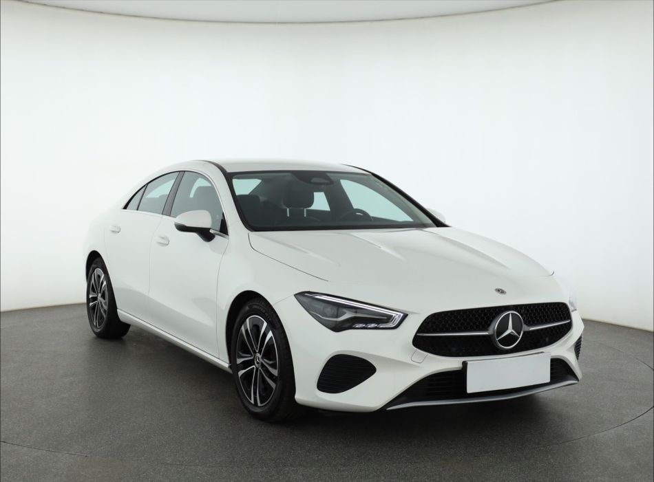 Mercedes-Benz CLA - 2024
