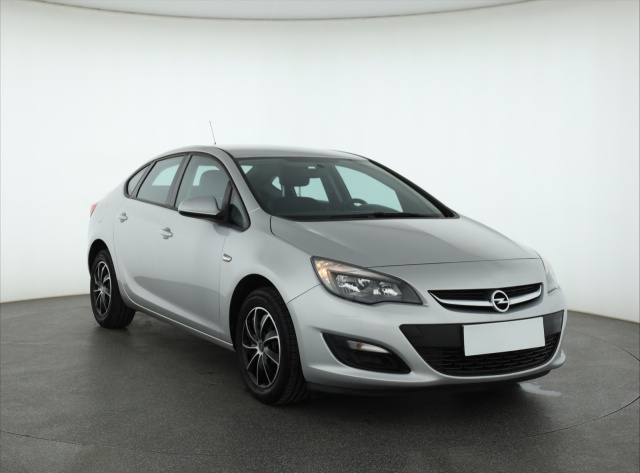 Opel Astra 2016