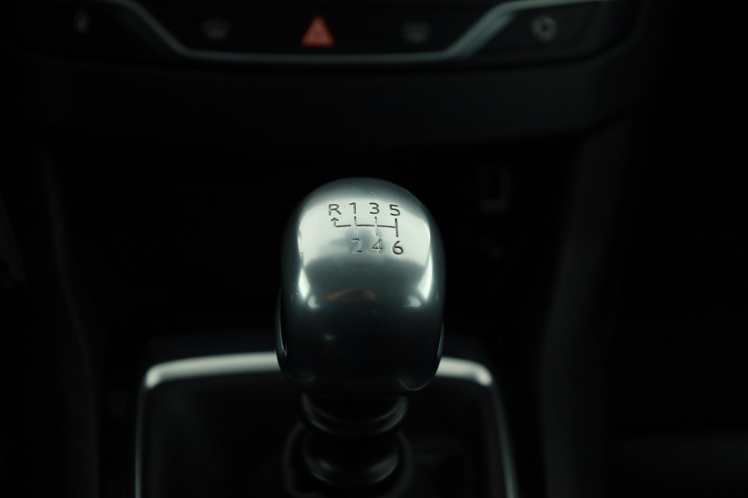 Peugeot 308, 2015