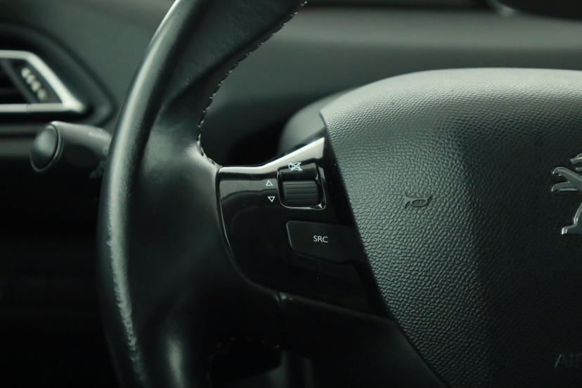 Peugeot 308, 2015