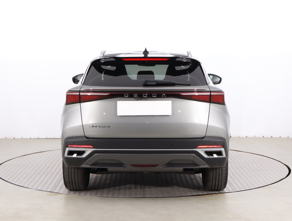 Omoda 5