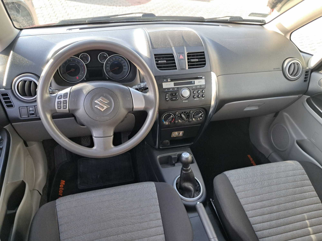 Suzuki SX4