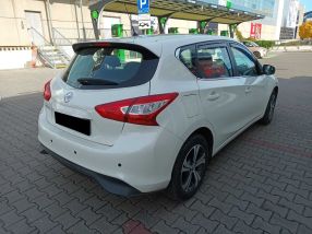 Nissan Pulsar - 2015