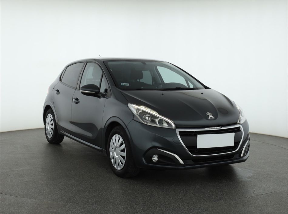 Peugeot 208 - 2015