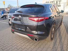Alfa Romeo Stelvio - 2017