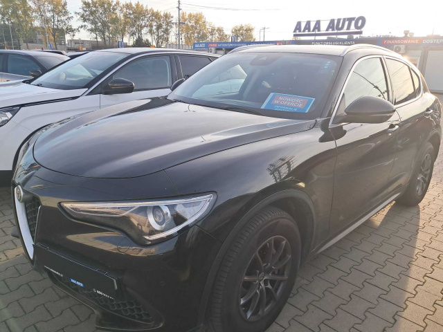 Alfa Romeo Stelvio 2017